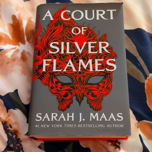 A court of silver flames